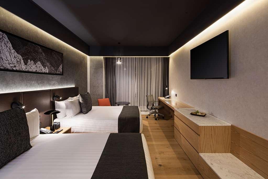 Hotel Galeria Plaza Monterrey Chambre photo A room at the hotel