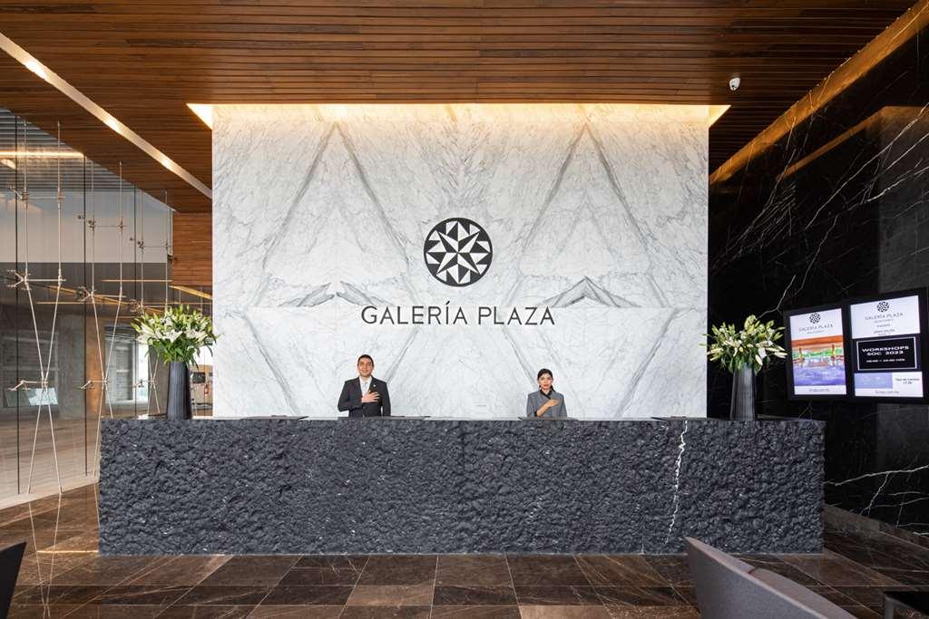 Hotel Galeria Plaza Monterrey Intérieur photo The lobby of the shopping mall