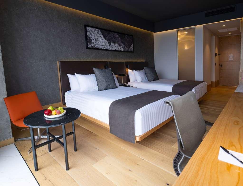 Hotel Galeria Plaza Monterrey Chambre photo A room at the hotel