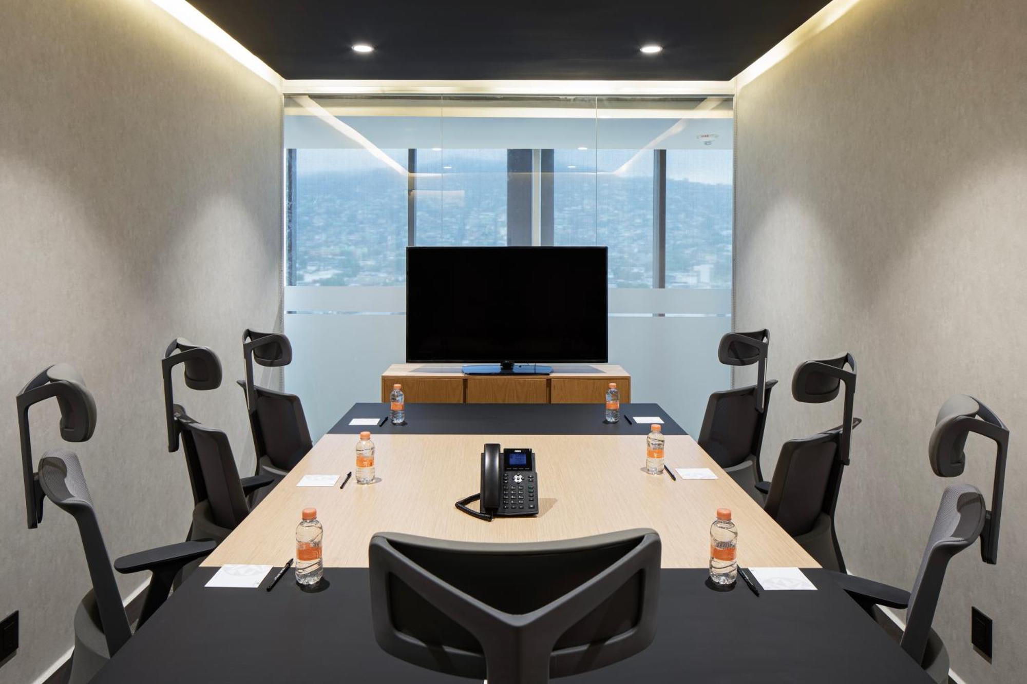 Hotel Galeria Plaza Monterrey Extérieur photo A typical meeting room